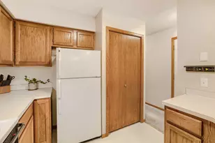 1915 E 122nd St, Burnsville, MN 55337 - Photo 4
