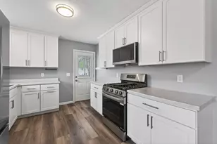 3000 Gettysburg Ave N, New Hope, MN 55427 - Photo 2