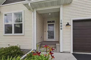 1600 Southpoint Dr, Hudson, WI 54016 - Photo 2