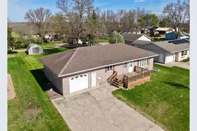556 Elm Avenue, Westbrook, MN 56183 - Photo 2