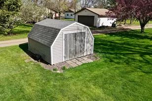 556 Elm Ave, Westbrook, MN 56183 - Photo 6