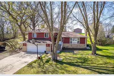 713 7th Avenue Circle SE, Pelican Rapids, MN 56572 - Photo 2