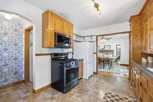 1457 Hoyt Ave W, Falcon Heights, MN 55108 - Photo 18