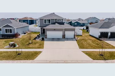 5568 37th Avenue S, Fargo, ND 58104 - Photo 1