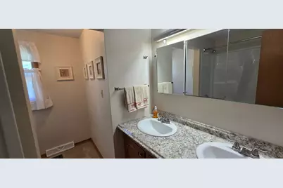 1702 Frank Hall Drive, Albert Lea, MN 56007 - Photo 30