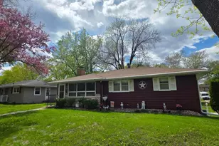 1702 Frank Hall Dr, Albert Lea, MN 56007 - Photo 2