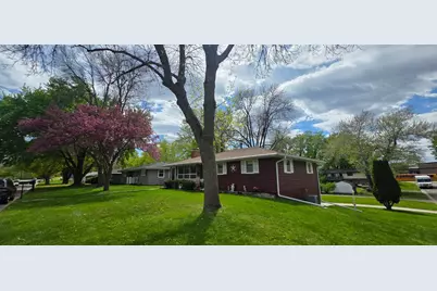 1702 Frank Hall Drive, Albert Lea, MN 56007 - Photo 4