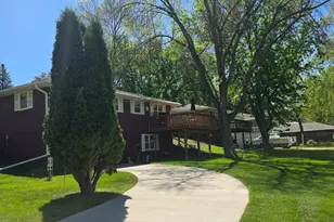 1702 Frank Hall Dr, Albert Lea, MN 56007 - Photo 10