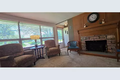 1702 Frank Hall Drive, Albert Lea, MN 56007 - Photo 12