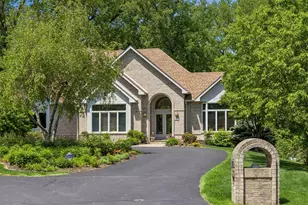 689 Brookside Ln, Mendota Heights, MN 55118 - Photo 2
