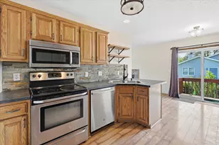 6762 Gretchen Ct N, Oakdale, MN 55128 - Photo 22