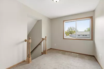 6762 Gretchen Court N, Oakdale, MN 55128 - Photo 28