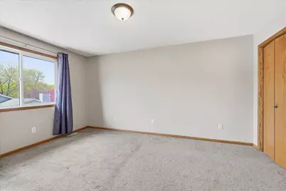 6762 Gretchen Court N, Oakdale, MN 55128 - Photo 30