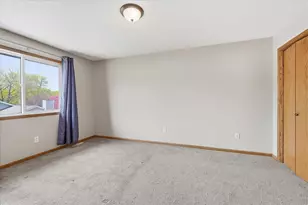6762 Gretchen Ct N, Oakdale, MN 55128 - Photo 30