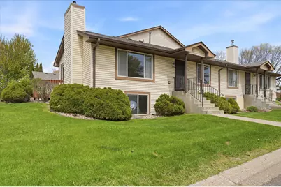 6762 Gretchen Court N, Oakdale, MN 55128 - Photo 2