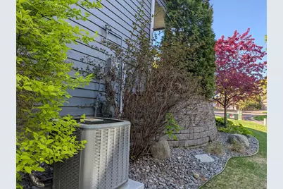 711 Bridle Ridge Road, Eagan, MN 55123 - Photo 10