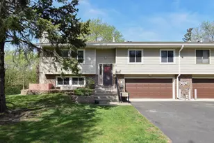 910 94th Ave NE, Blaine, MN 55434 - Photo 2