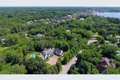 325 Highcroft Lane, Wayzata, MN 55391 - Photo 2