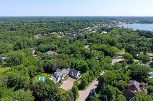 325 Highcroft Ln, Wayzata, MN 55391 - Photo 2