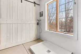 325 Highcroft Ln, Wayzata, MN 55391 - Photo 24