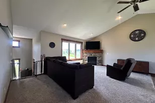 1511 Otter Way, New Richmond, WI 54017 - Photo 4