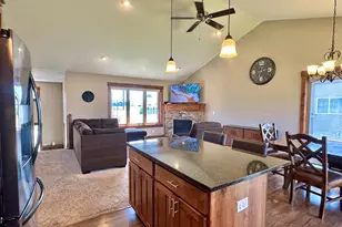 1511 Otter Way, New Richmond, WI 54017 - Photo 8