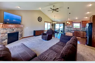 1511 Otter Way, New Richmond, WI 54017 - Photo 6