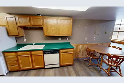 545 Pacific Avenue SW, Willmar, MN 56201 - Photo 6
