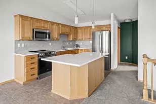 1113 39th Ave S, Moorhead, MN 56560 - Photo 4