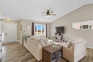 2004 Bluestem Dr, Mankato, MN 56001 - Photo 2