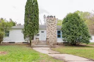 210 Shakopee Ave E, Shakopee, MN 55379 - Photo 1