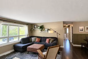 1617 Woodland Dr, Red Wing, MN 55066 - Photo 2