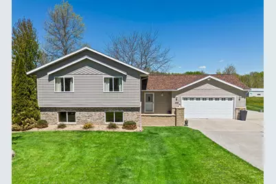 5916 Galaxy Road, Saint Augusta, MN 56301 - Photo 2
