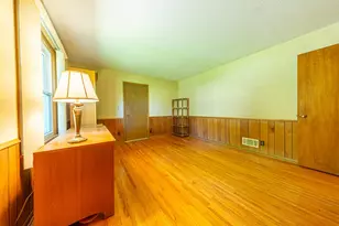 223 Central Ave N, Wayzata, MN 55391 - Photo 26
