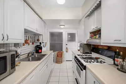 2121 Penn Avenue S, Minneapolis, MN 55405 - Photo 10