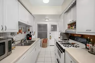 2121 Penn Ave S, Minneapolis, MN 55405 - Photo 10
