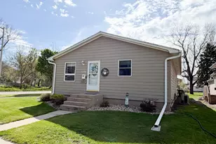 1224 3rd Ave, Worthington, MN 56187 - Photo 4