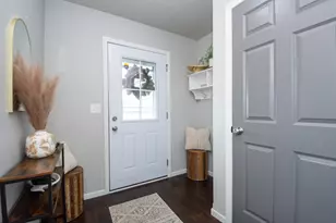 2009 42nd St S, Moorhead, MN 56560 - Photo 4