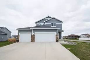 2009 42nd St S, Moorhead, MN 56560 - Photo 1