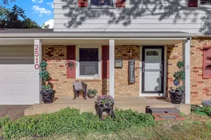 2510 Cavell Ave N, Golden Valley, MN 55427 - Photo 2
