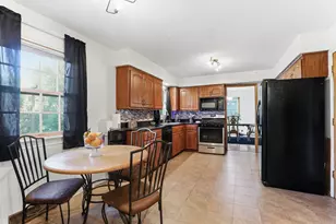 2510 Cavell Ave N, Golden Valley, MN 55427 - Photo 6