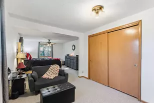 2510 Cavell Ave N, Golden Valley, MN 55427 - Photo 12