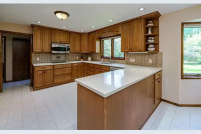 3052 Cherrywood Court, Eagan, MN 55121 - Photo 6