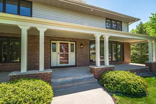 3052 Cherrywood Ct, Eagan, MN 55121 - Photo 2
