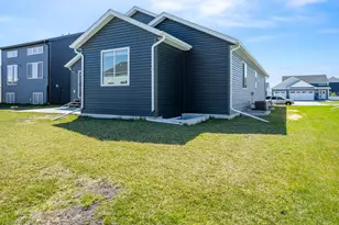 7442 20th St S, Fargo, ND 58104 - Photo 38