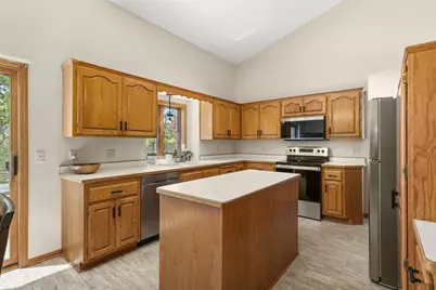 11525 Pondview Court, Champlin, MN 55316 - Photo 8