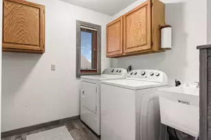 11525 Pondview Ct, Champlin, MN 55316 - Photo 22