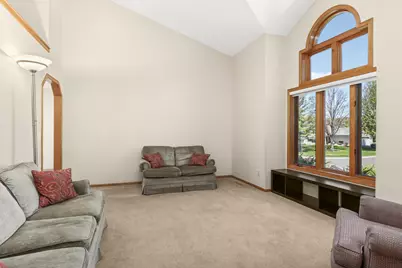 11525 Pondview Court, Champlin, MN 55316 - Photo 4