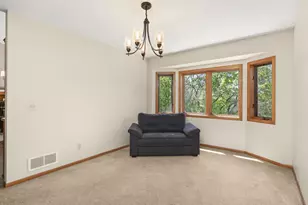 11525 Pondview Ct, Champlin, MN 55316 - Photo 6