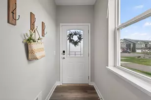 13769 Kaylemore Trl, Rosemount, MN 55068 - Photo 6